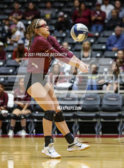 Thumbnail 1 in Blum vs. Fayetteville (UIL Volleyball 1A Finals) photogallery.