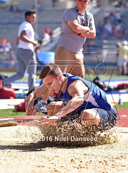 Thumbnail 2 in CIF CCS Masters Track and Field Championships photogallery.