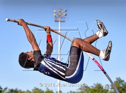 Thumbnail 1 in CIF CCS Masters Track and Field Championships photogallery.