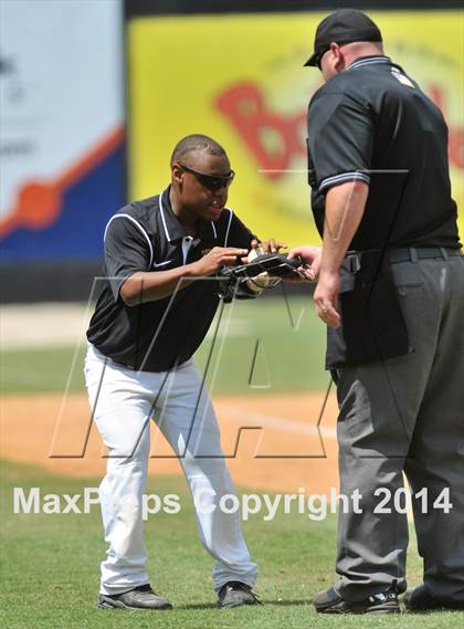 Thumbnail 1 in Topsail vs Piedmont (NCHSAA 3A Final) photogallery.