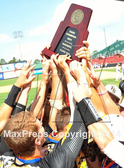Thumbnail 2 in Topsail vs Piedmont (NCHSAA 3A Final) photogallery.