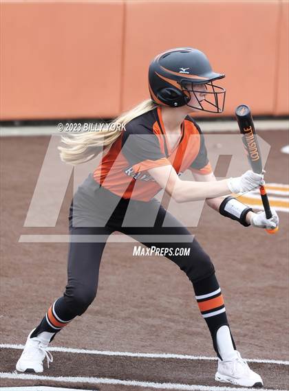 Thumbnail 3 in Grand Saline vs Van photogallery.