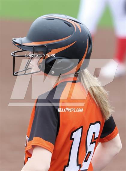 Thumbnail 2 in Grand Saline vs Van photogallery.