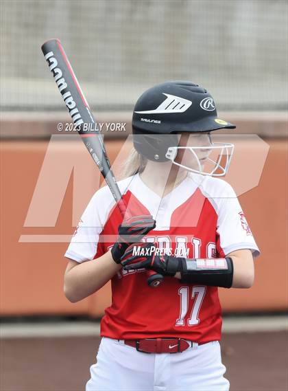 Thumbnail 1 in Grand Saline vs Van photogallery.