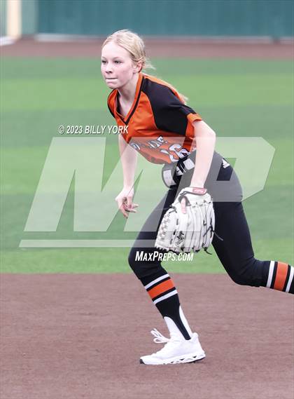 Thumbnail 3 in Grand Saline vs Van photogallery.