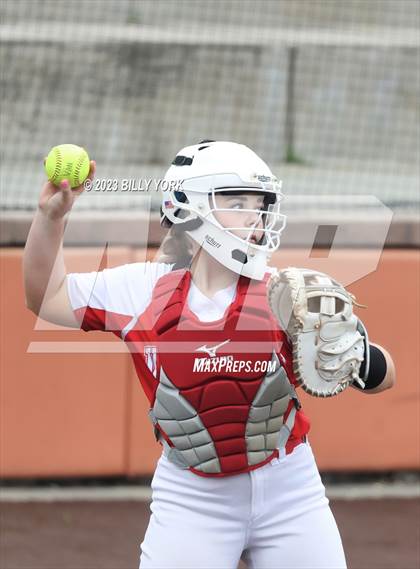 Thumbnail 2 in Grand Saline vs Van photogallery.