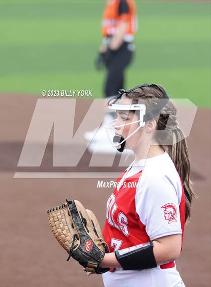 Thumbnail 1 in Grand Saline vs Van photogallery.