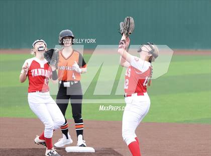 Thumbnail 1 in Grand Saline vs Van photogallery.