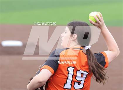 Thumbnail 3 in Grand Saline vs Van photogallery.