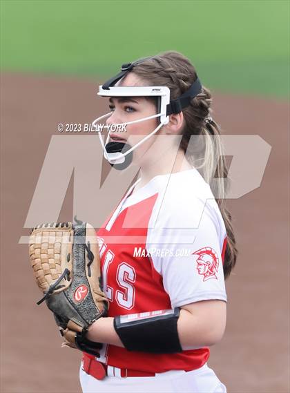Thumbnail 1 in Grand Saline vs Van photogallery.