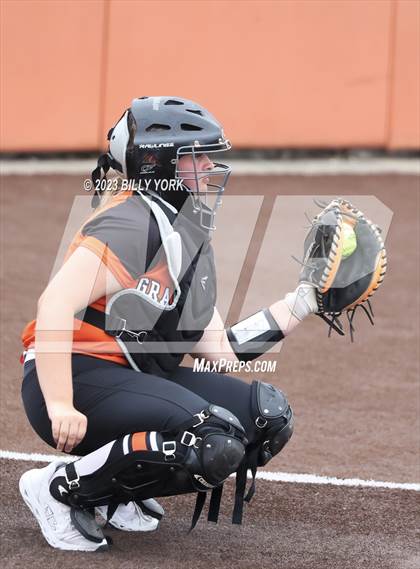 Thumbnail 3 in Grand Saline vs Van photogallery.