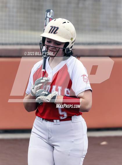 Thumbnail 2 in Grand Saline vs Van photogallery.