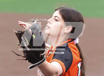 Thumbnail 3 in Grand Saline vs Van photogallery.