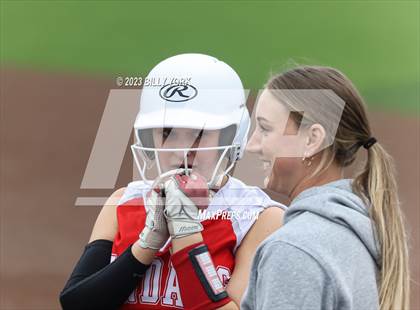 Thumbnail 3 in Grand Saline vs Van photogallery.