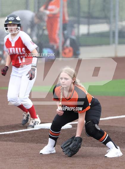 Thumbnail 1 in Grand Saline vs Van photogallery.