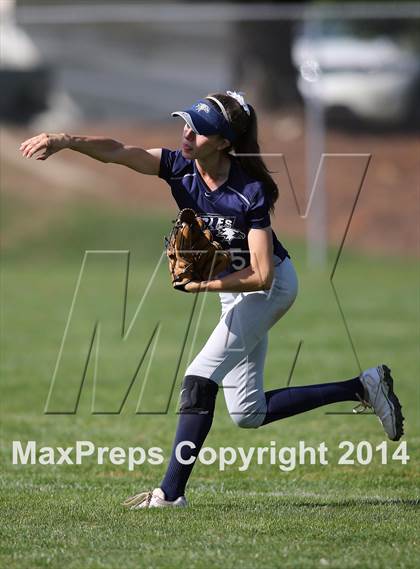 Thumbnail 3 in St. Francis vs. Vista del Lago (Stephanie LeDoux Tournament) photogallery.