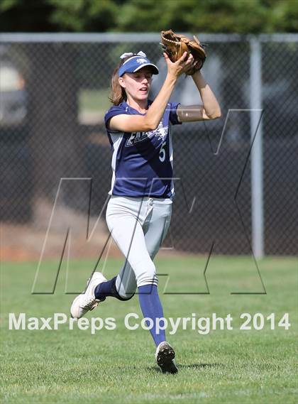 Thumbnail 2 in St. Francis vs. Vista del Lago (Stephanie LeDoux Tournament) photogallery.