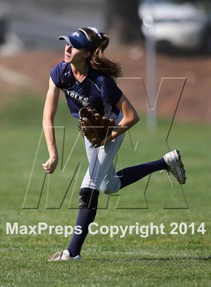 Thumbnail 1 in St. Francis vs. Vista del Lago (Stephanie LeDoux Tournament) photogallery.