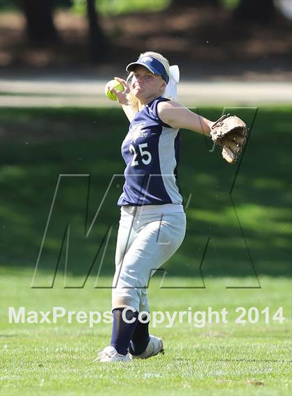 Thumbnail 3 in St. Francis vs. Vista del Lago (Stephanie LeDoux Tournament) photogallery.