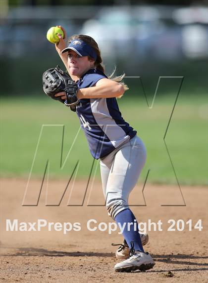 Thumbnail 1 in St. Francis vs. Vista del Lago (Stephanie LeDoux Tournament) photogallery.
