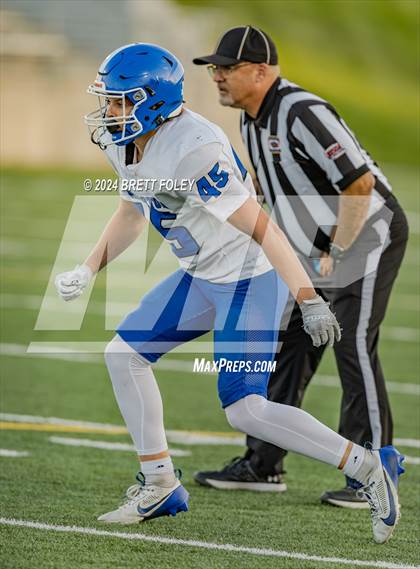 Thumbnail 2 in Bennington vs Lincoln Southeast photogallery.