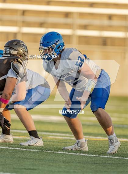 Thumbnail 3 in Bennington vs Lincoln Southeast photogallery.