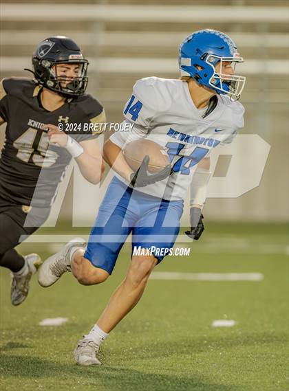Thumbnail 2 in Bennington vs Lincoln Southeast photogallery.