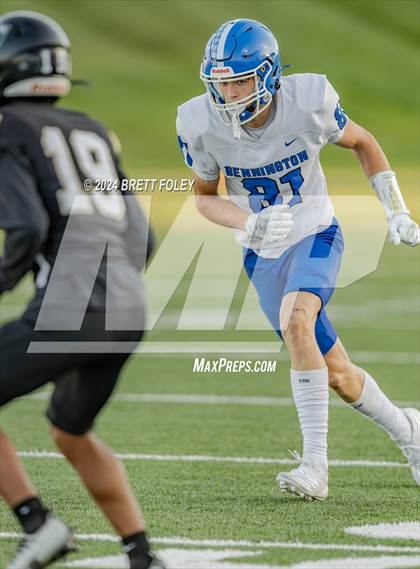 Thumbnail 3 in Bennington vs Lincoln Southeast photogallery.