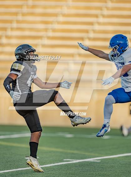 Thumbnail 1 in Bennington vs Lincoln Southeast photogallery.