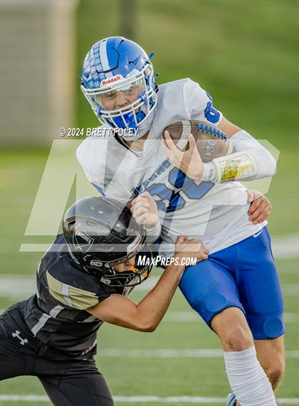 Thumbnail 3 in Bennington vs Lincoln Southeast photogallery.
