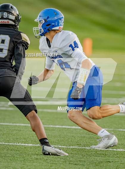 Thumbnail 2 in Bennington vs Lincoln Southeast photogallery.