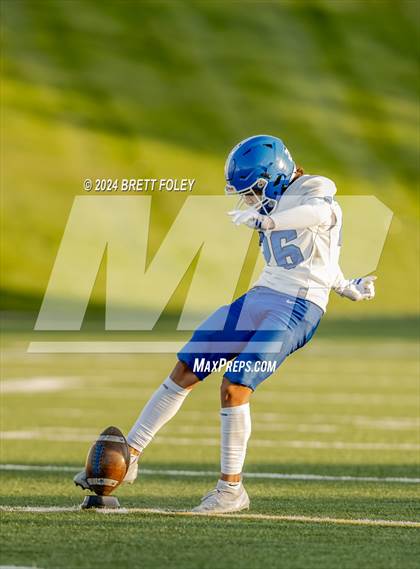 Thumbnail 3 in Bennington vs Lincoln Southeast photogallery.