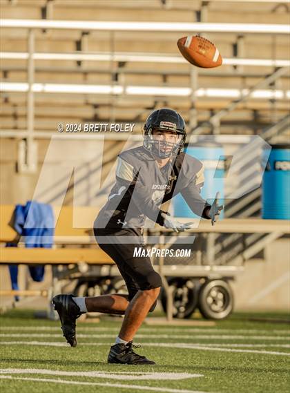 Thumbnail 1 in Bennington vs Lincoln Southeast photogallery.