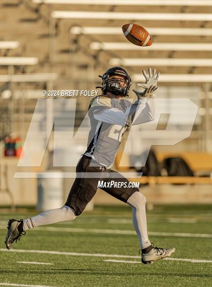 Thumbnail 1 in Bennington vs Lincoln Southeast photogallery.