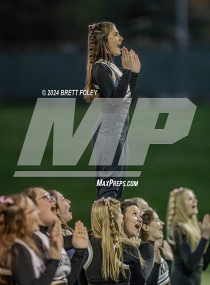 Thumbnail 2 in Bennington vs Lincoln Southeast photogallery.