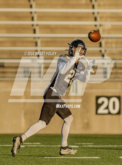 Thumbnail 2 in Bennington vs Lincoln Southeast photogallery.