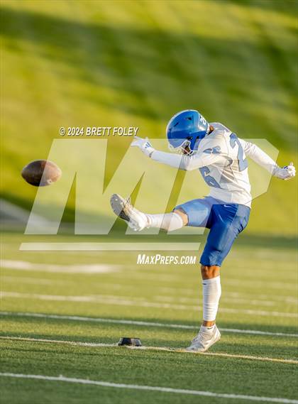 Thumbnail 2 in Bennington vs Lincoln Southeast photogallery.