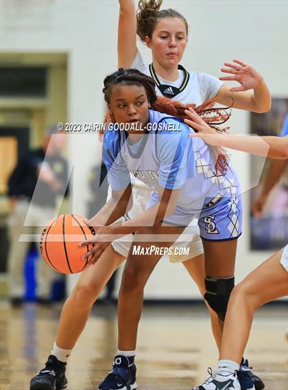 Thumbnail 2 in South Lenoir @ Croatan photogallery.