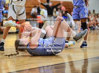 Thumbnail 1 in South Lenoir @ Croatan photogallery.
