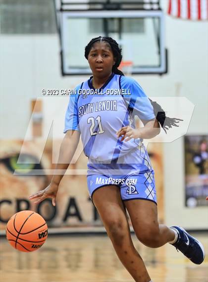 Thumbnail 2 in South Lenoir @ Croatan photogallery.