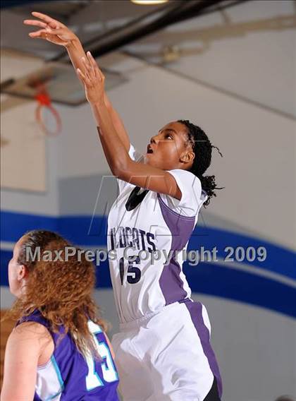 Thumbnail 2 in Spanish Springs vs. Franklin (Bulldog Winter Classic) photogallery.