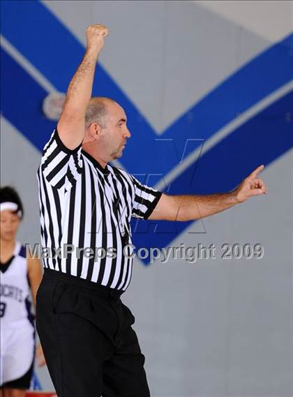 Thumbnail 1 in Spanish Springs vs. Franklin (Bulldog Winter Classic) photogallery.