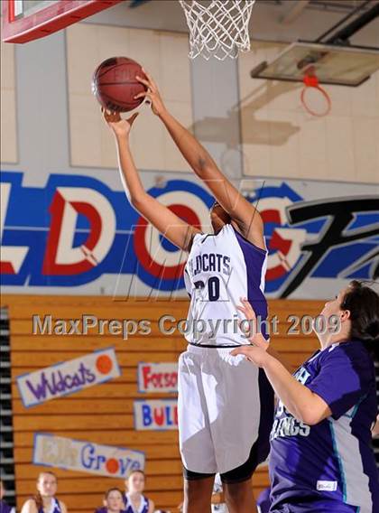 Thumbnail 1 in Spanish Springs vs. Franklin (Bulldog Winter Classic) photogallery.
