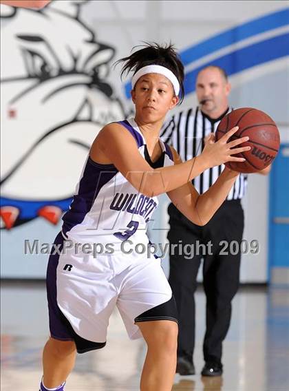 Thumbnail 2 in Spanish Springs vs. Franklin (Bulldog Winter Classic) photogallery.