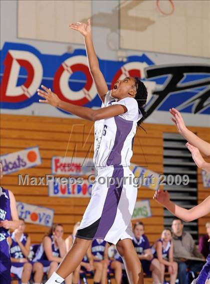 Thumbnail 3 in Spanish Springs vs. Franklin (Bulldog Winter Classic) photogallery.