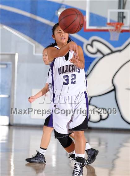 Thumbnail 3 in Spanish Springs vs. Franklin (Bulldog Winter Classic) photogallery.