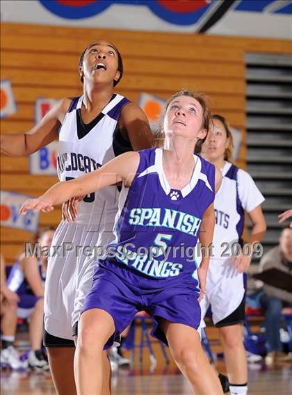 Thumbnail 3 in Spanish Springs vs. Franklin (Bulldog Winter Classic) photogallery.