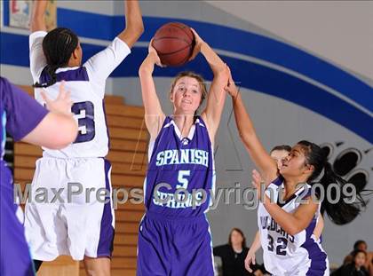 Thumbnail 3 in Spanish Springs vs. Franklin (Bulldog Winter Classic) photogallery.