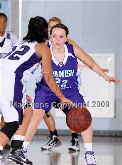 Thumbnail 3 in Spanish Springs vs. Franklin (Bulldog Winter Classic) photogallery.