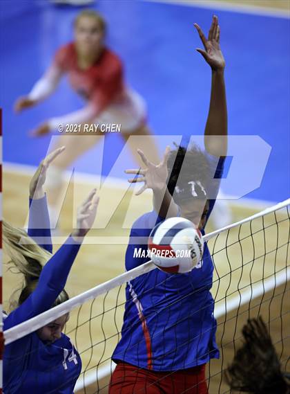 Thumbnail 1 in Cherry Creek vs. Ralston Valley (CHSAA 5A State M17) photogallery.